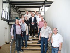 Besuchergruppe mit Martin Diedenhofen in der Fa. HIB Huber Integral Bau GmbH