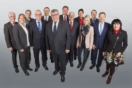 Auf dem Foto von links nach rechts: Volker Mendel, Bürgermeister VG Puderbach, Birgit Haas, Bürgermeisterin OG Straßenha