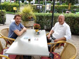 Bürgermeister-Kandidat Dr. Jörg Scheinpflug im Gespräch mit Lucas Bednarz