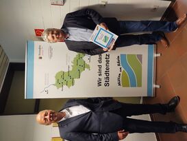 Reiner W. Schmitz und Dr. Jörg Scheinpflug im Austausch